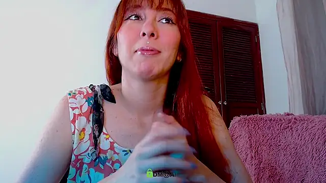 lanaturner  online show from October 1, 2025, 12:27 am