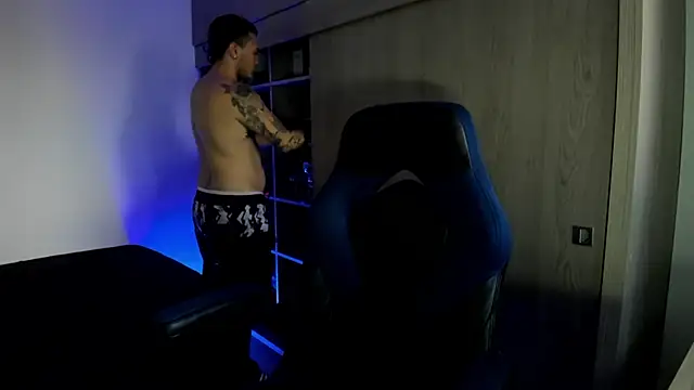 male pussy online show from January 14, 2026, 3:17 pm