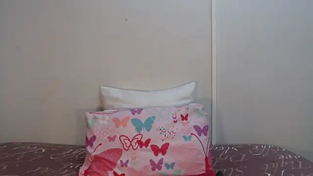 yummydoll97 online show from February 2, 2026, 7:01 pm