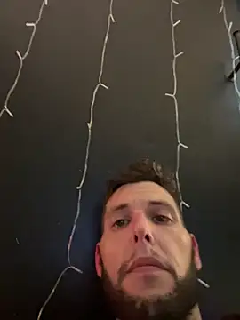 Snapshot of Tall_ItalianGuy chatting on October 27, 2025, 4:44 pm Tall ItalianGuy online show from October 27, 2025, 4:44 pm