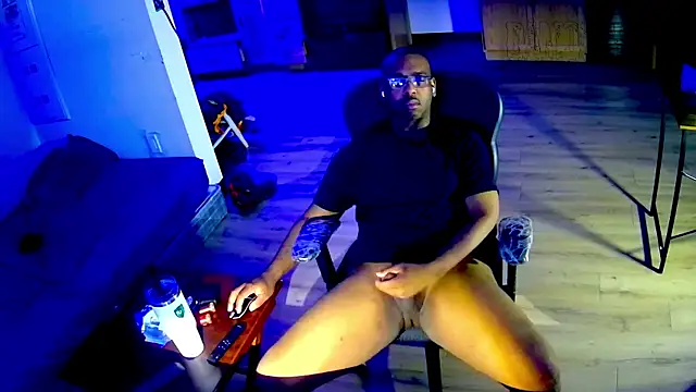 Snapshot of Southernfuckery chatting on April 10, 2026, 7:40 pm Southernfuckery online show from April 10, 2026, 7:40 pm