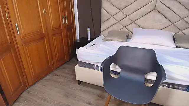 Raquel jones online show from November 25, 2025, 11:54 am