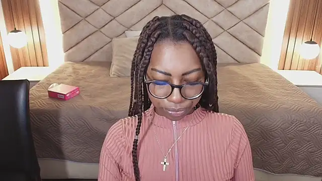 Snapshot of Raquel_jones chatting on July 24, 2026, 12:14 pm Raquel jones online show from July 24, 2026, 12:14 pm