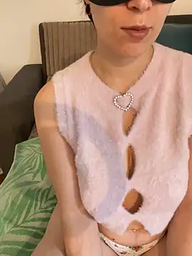 Snapshot of Kristina_A chatting on September 26, 2025, 7:45 am Kristina A online show from September 26, 2025, 7:45 am