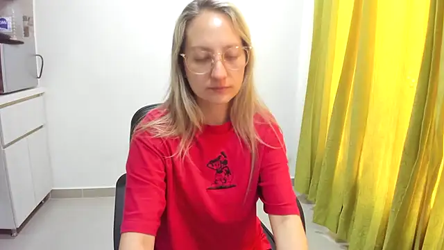 Adele johnsonn1 online show from December 2, 2024, 3:36 pm