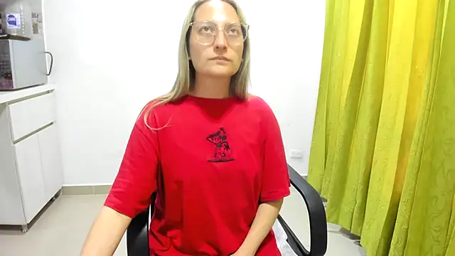 Adele johnsonn1 online show from December 2, 2024, 9:50 pm