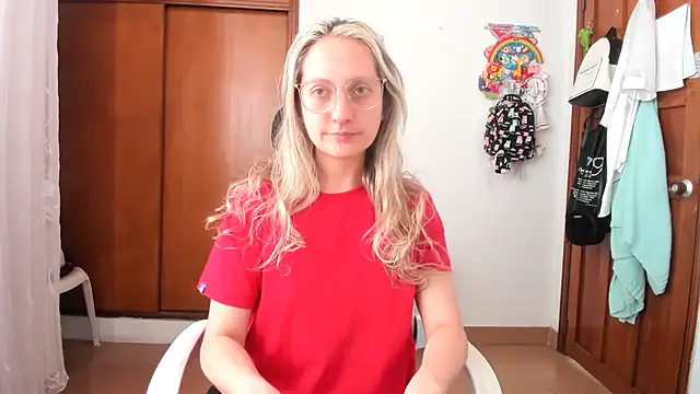 Adele johnsonn1 online show from November 18, 2025, 3:27 pm