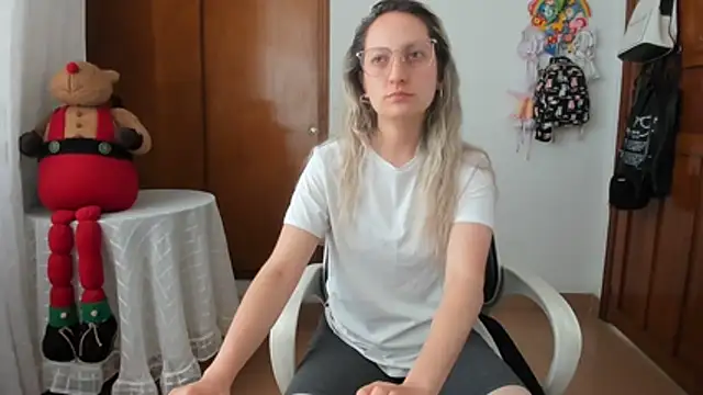 Snapshot of Adele_johnsonn1 chatting on March 16, 2026, 2:54 pm Adele johnsonn1 online show from March 16, 2026, 2:54 pm