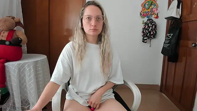 Adele johnsonn1 online show from June 8, 2026, 2:17 pm