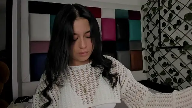 MelodySweett online show from January 18, 2026, 3:32 am