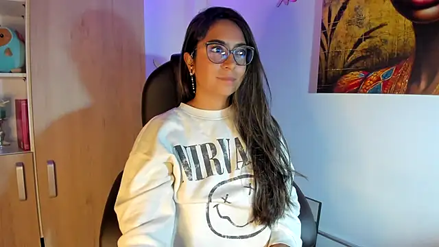 Isabellaa22 1 online show from October 22, 2025, 3:29 am