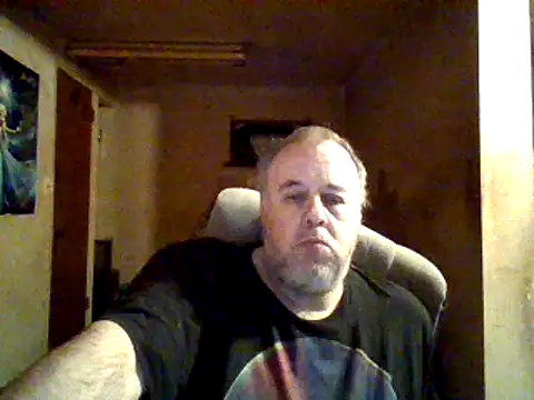 Snapshot of Nightshade7712 chatting on January 4, 2025, 5:05 am Nightshade7712 online show from January 4, 2025, 5:05 am
