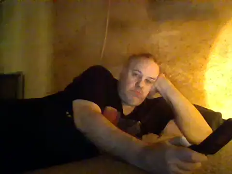 Snapshot of Nightshade7712 chatting on February 20, 2025, 10:48 pm Nightshade7712 online show from February 20, 2025, 10:48 pm