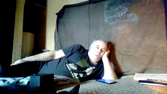 Snapshot of Nightshade7712 chatting on October 11, 2025, 6:06 pm Nightshade7712 online show from October 11, 2025, 6:06 pm