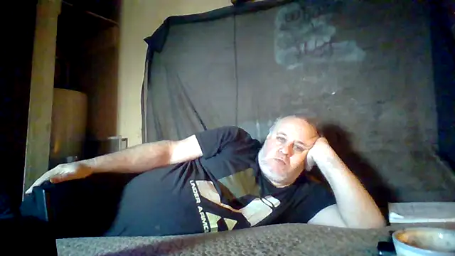 Snapshot of Nightshade7712 chatting on October 15, 2025, 2:28 pm Nightshade7712 online show from October 15, 2025, 2:28 pm