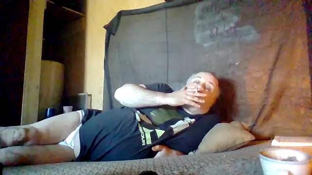 Snapshot of Nightshade7712 chatting on October 16, 2025, 5:47 pm Nightshade7712 online show from October 16, 2025, 5:47 pm