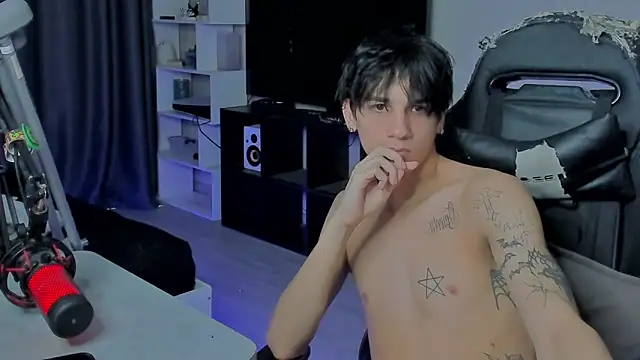 Snapshot of MarkBrowniii chatting on September 25, 2025, 6:28 am MarkBrowniii online show from September 25, 2025, 6:28 am