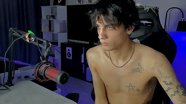 MarkBrowniii online show from December 3, 2025, 12:47 pm