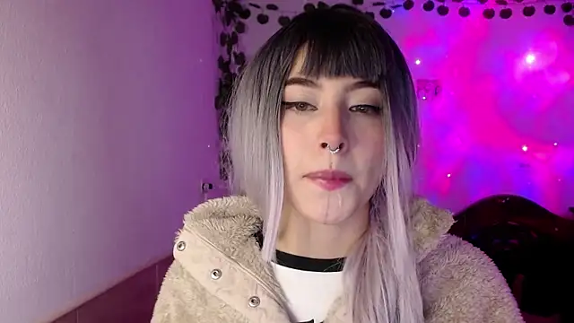 shayla bbs online show from December 18, 2025, 11:38 am