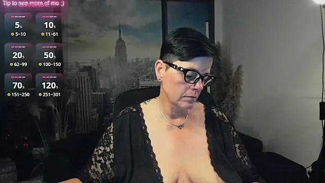 Snapshot of ninarandmann chatting on September 13, 2025, 6:18 pm ninarandmann online show from September 13, 2025, 6:18 pm