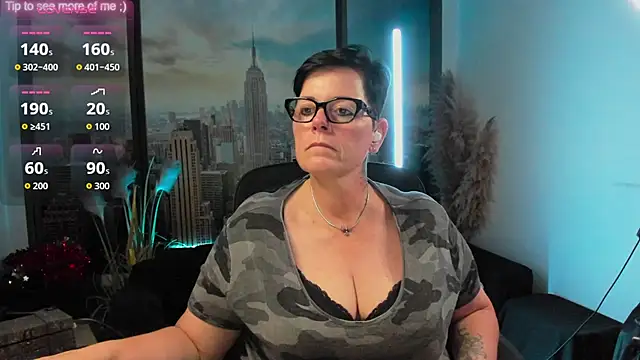 Snapshot of ninarandmann chatting on October 5, 2025, 4:27 pm ninarandmann online show from October 5, 2025, 4:27 pm