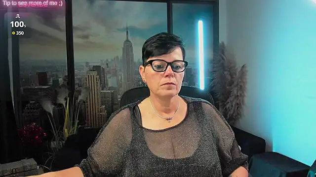 Snapshot of ninarandmann chatting on October 6, 2025, 4:26 pm ninarandmann online show from October 6, 2025, 4:26 pm