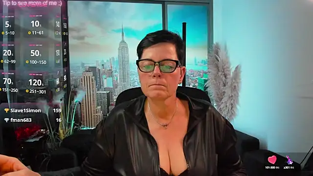 Snapshot of ninarandmann chatting on October 10, 2025, 5:23 pm ninarandmann online show from October 10, 2025, 5:23 pm