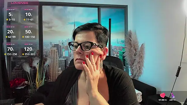 Snapshot of ninarandmann chatting on October 12, 2025, 6:18 pm ninarandmann online show from October 12, 2025, 6:18 pm