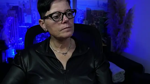 ninarandmann online show from December 13, 2025, 8:04 pm