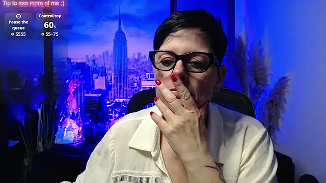 ninarandmann online show from May 8, 2026, 7:52 pm
