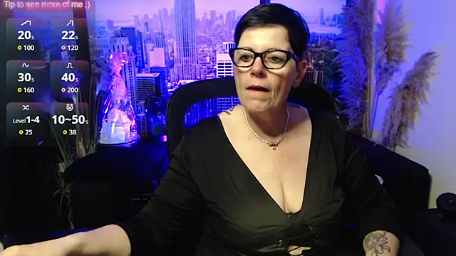 ninarandmann online show from June 16, 2026, 5:04 pm