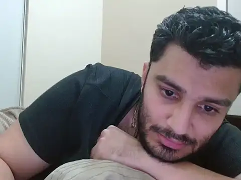 Snapshot of robintoit chatting on September 15, 2025, 2:17 pm robintoit online show from September 15, 2025, 2:17 pm