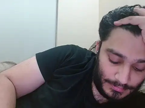 Snapshot of robintoit chatting on October 4, 2025, 7:34 pm robintoit online show from October 4, 2025, 7:34 pm