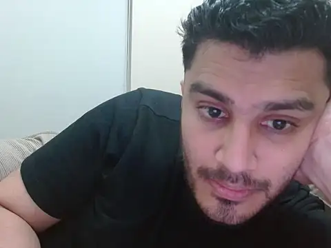 Snapshot of robintoit chatting on October 10, 2025, 3:55 pm robintoit online show from October 10, 2025, 3:55 pm