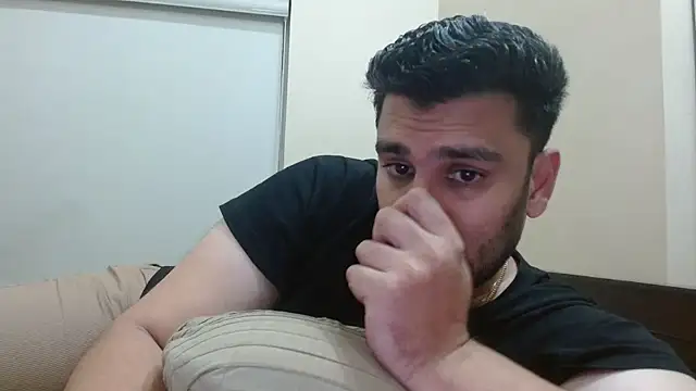 Snapshot of robintoit chatting on October 12, 2025, 2:38 pm robintoit online show from October 12, 2025, 2:38 pm