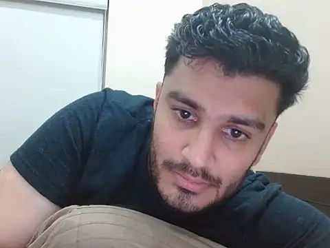 Snapshot of robintoit chatting on October 17, 2025, 2:52 pm robintoit online show from October 17, 2025, 2:52 pm