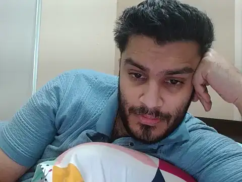 Snapshot of robintoit chatting on April 5, 2026, 3:36 am robintoit online show from April 5, 2026, 3:36 am