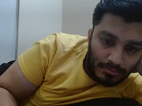 Snapshot of robintoit chatting on April 7, 2026, 6:41 pm robintoit online show from April 7, 2026, 6:41 pm
