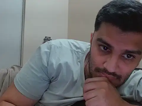Snapshot of robintoit chatting on April 23, 2026, 2:41 pm robintoit online show from April 23, 2026, 2:41 pm