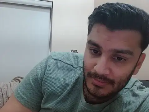 Snapshot of robintoit chatting on April 30, 2026, 6:25 pm robintoit online show from April 30, 2026, 6:25 pm
