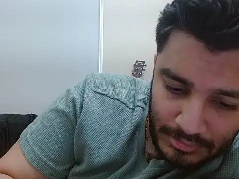 Snapshot of robintoit chatting on May 11, 2026, 5:13 am robintoit online show from May 11, 2026, 5:13 am