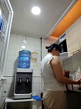 Snapshot of Natasha_milf__ chatting on November 1, 2025, 12:40 pm Natasha milf online show from November 1, 2025, 12:40 pm