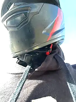 Snapshot of Bonniepark chatting on September 25, 2025, 1:04 pm Bonniepark online show from September 25, 2025, 1:04 pm