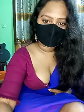 Idhika Paul online show from January 31, 2025, 7:18 pm