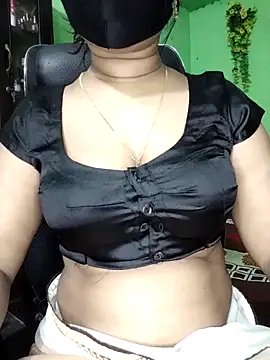 Idhika Paul online show from April 24, 2026, 5:04 pm