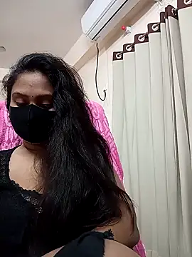 Idhika Paul online show from June 18, 2026, 9:19 pm