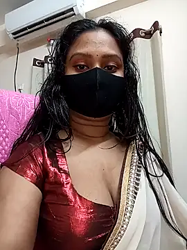 Idhika Paul online show from June 25, 2026, 3:17 am