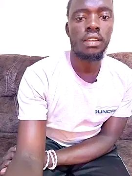Snapshot of MaskedGQ chatting on September 16, 2025, 12:39 pm MaskedGQ online show from September 16, 2025, 12:39 pm