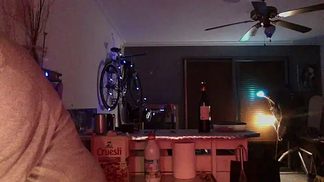 DJUX online show from December 17, 2024, 3:28 am