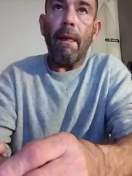 DJUX online show from February 14, 2025, 3:54 am